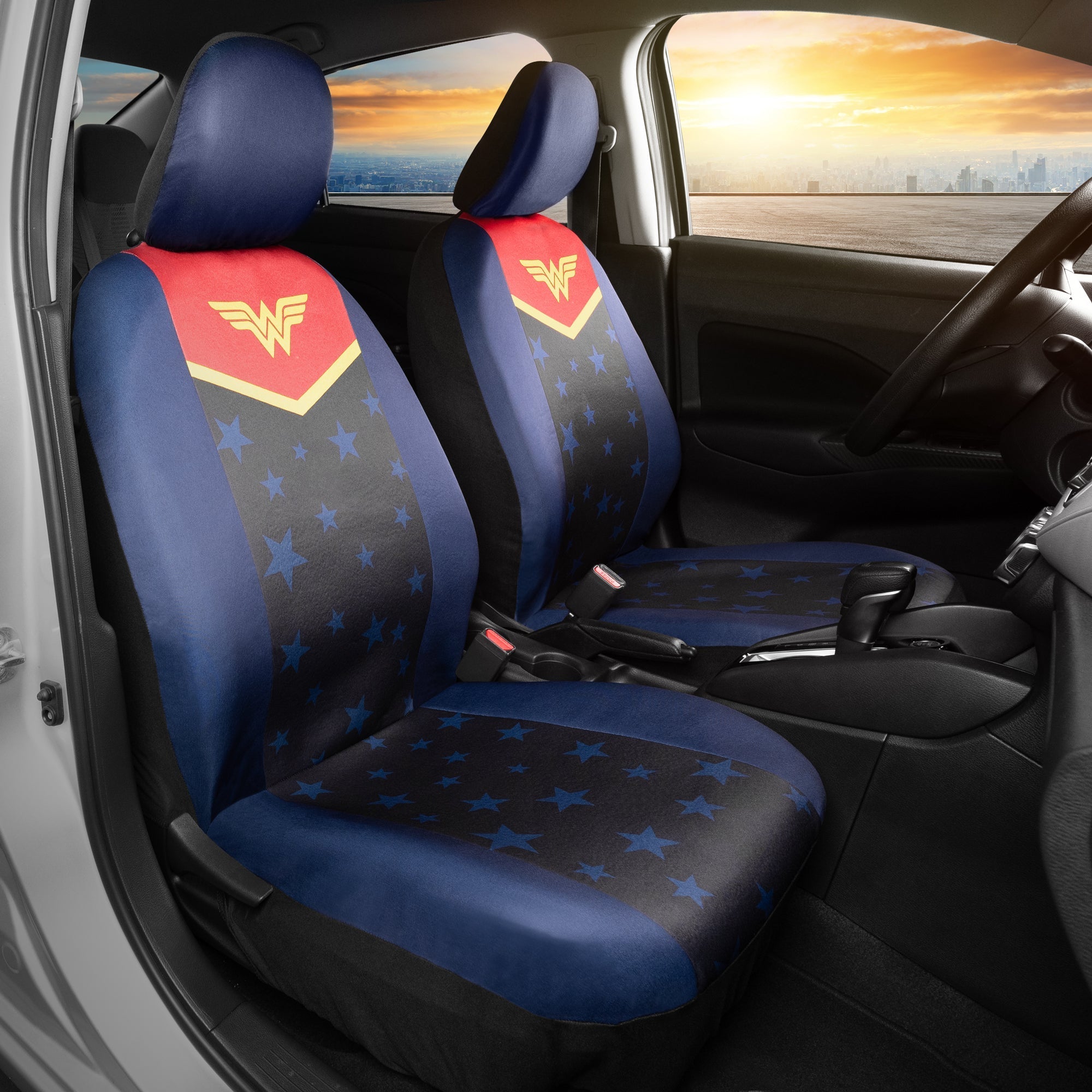 Warner Bros DC Comics 6-Piece Wonder Woman Front Seat Covers and Seat Belt Pads