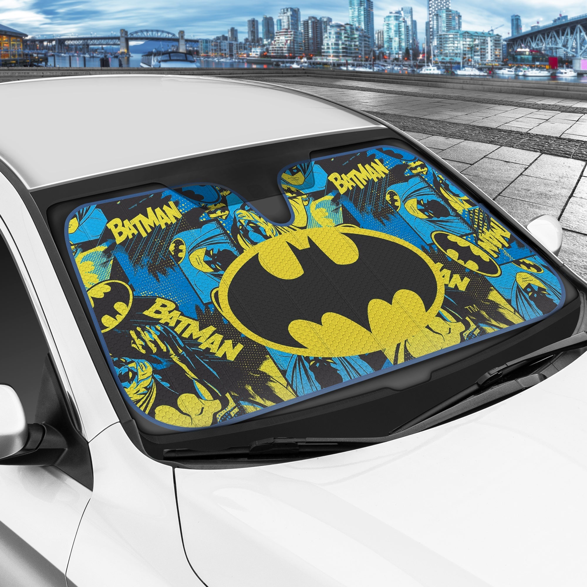 Warner Bros DC Comics Batman Front Windshield Sunshade (58" x 27")